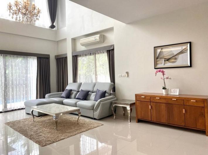 Rent a luxury house Rama 9 a luxury mansion with a private swimming pool 6 car parks 6 bedrooms