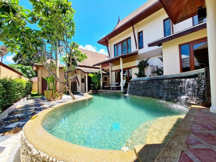 For Rent : Rawai, Stand alone pool villa, 3 bedrooms 4 bathrooms