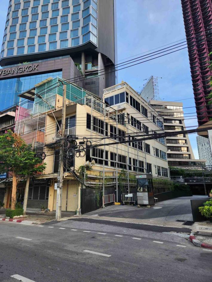 ปล่อยเช่าอาคารพาณิชย์ 5 ชั้น หลังมุม ติดถนนใหญ่ ทำเลที่ราคาสูงที่สุดในไทย กรุงเทพ
