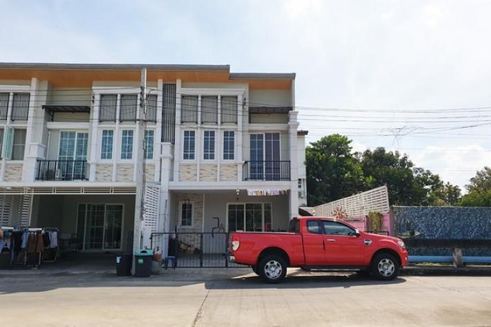 ขายทาวน์เฮ้าส์  หมู่บ้านโกลเด้น ซิตี้ ปิ่นเกล้า-จรัญสนิทวงศ์ นนทบุรี (PTT00290)