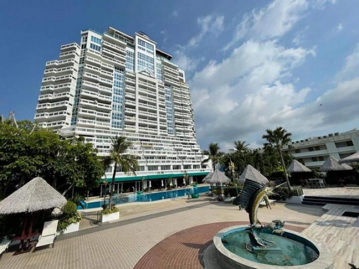 For Sales : Patong, Seaview Luxurious condo, 2 Bedrooms 2 Bathrooms 14th flr.
