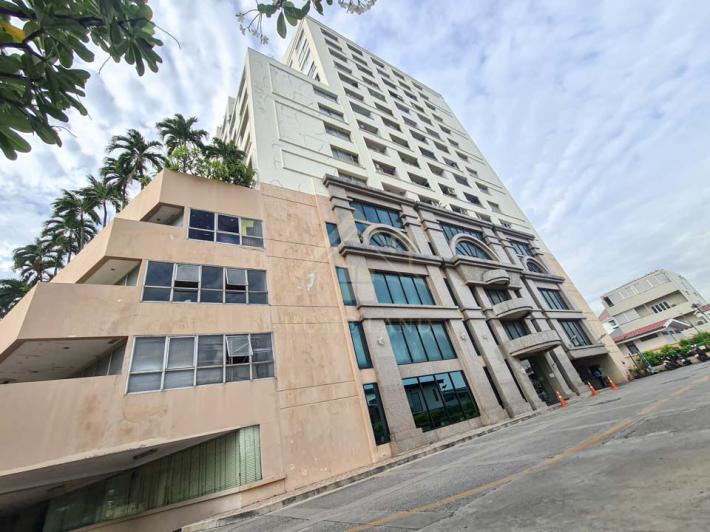 Ratchada Orchid Condominium ห่างเพียง 700 เมตรถึง MRT สุทธิสาร วิวเมือง