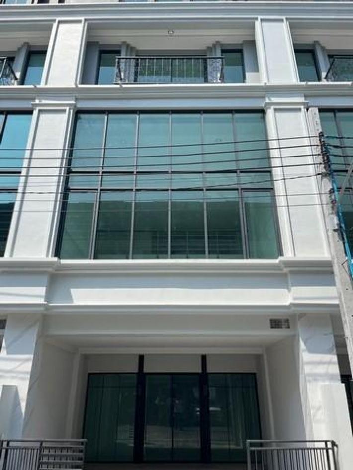 ให้เช่าโฮมออฟฟิศใหม่ 4.5 ชั้น พร้อมลิฟท์ The Master @BTS อ่อนนุช - พัฒนาการ ใกล้ MRT ศรีนุช
