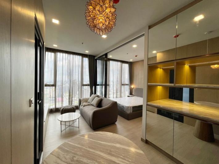 Super Luxury High Rise available!!! at One9Five Asoke near MRT Rama9