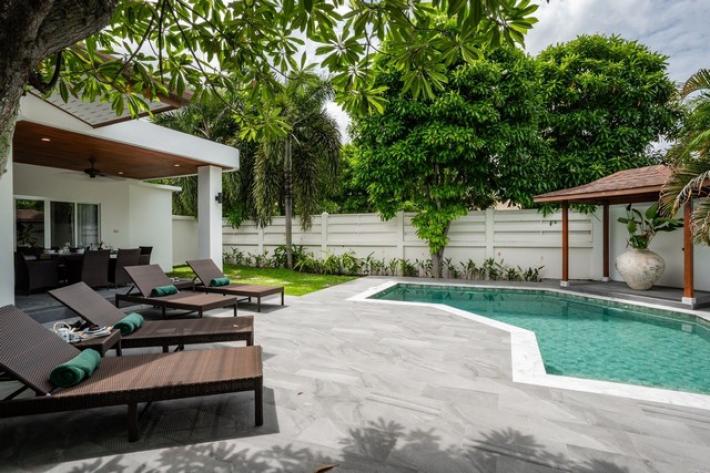 For Rent : Rawai, Luxury Private Pool Villa, 3 bedrooms 3 Bathrooms, Pool view.