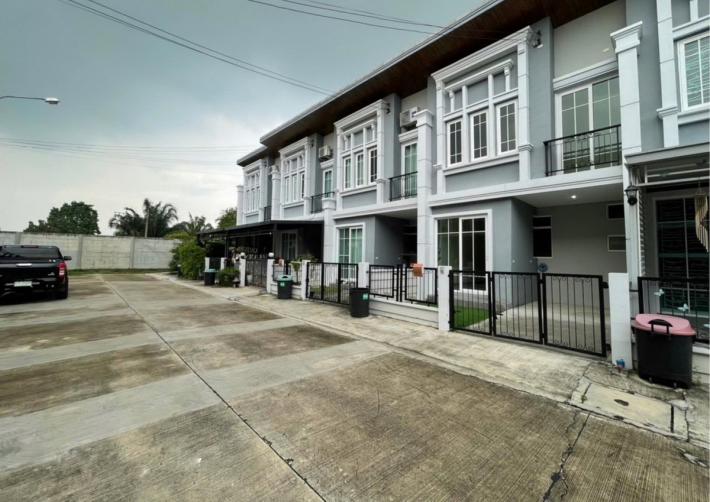TSTH2304-063 ขาย บ้าน บางนา, สวนหลวง ร.9 Golden Town 3 Bangna-Suanluang 3ห้องนอน 