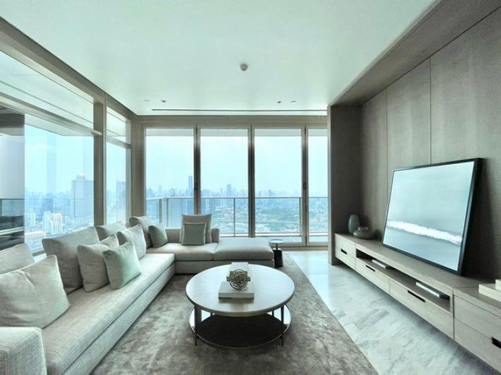 Four Seasons Private Residences. Private Luxury Residences on Chaopraya River